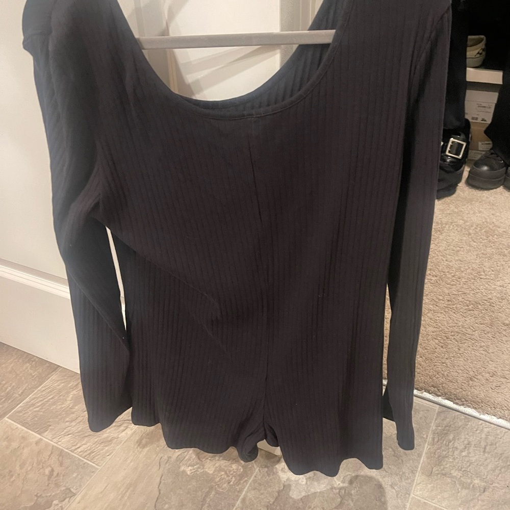 Elegant Black Ribbed Women's Romper